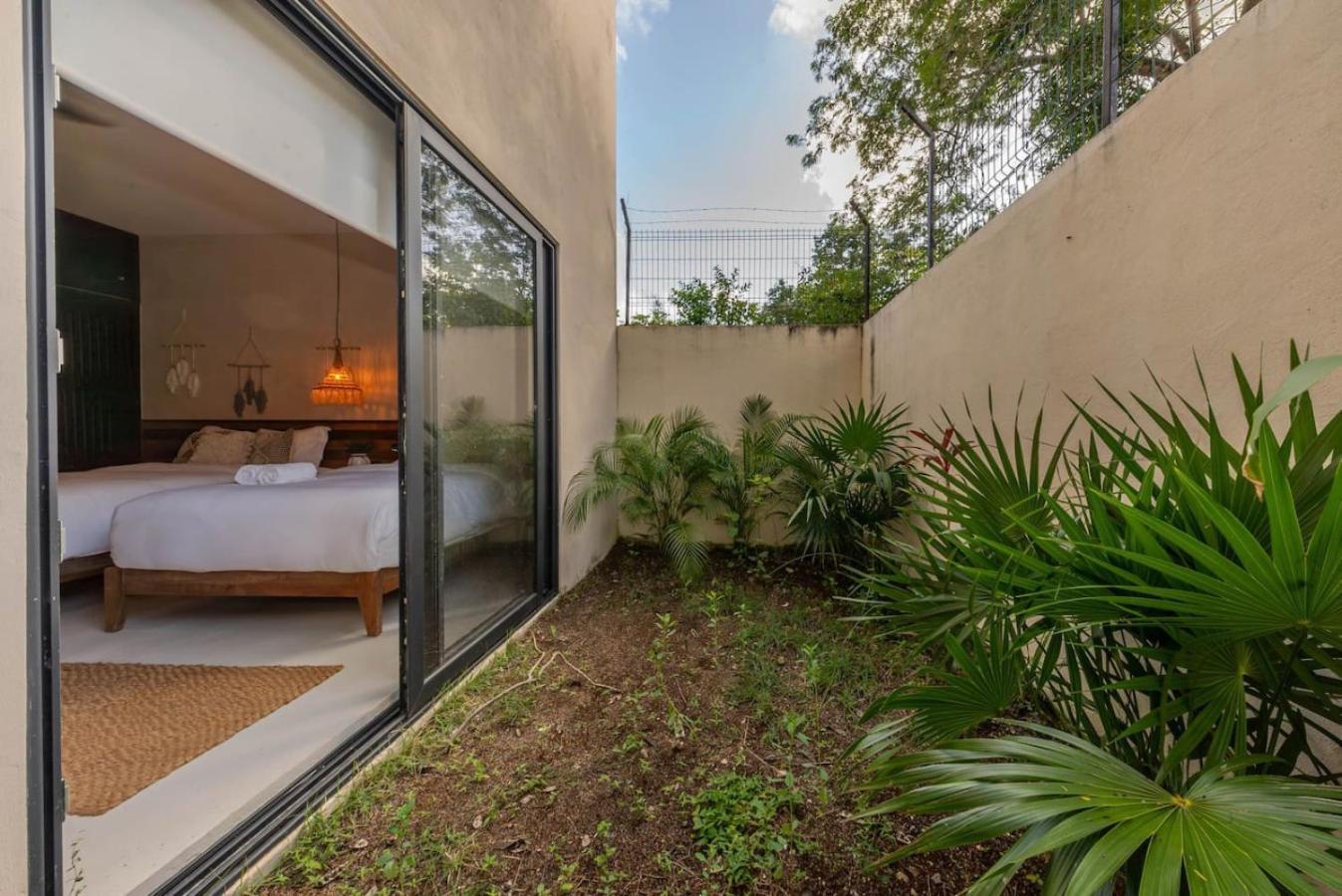 Asana With Stunning Luxury Pool And Private Rooftop Villa