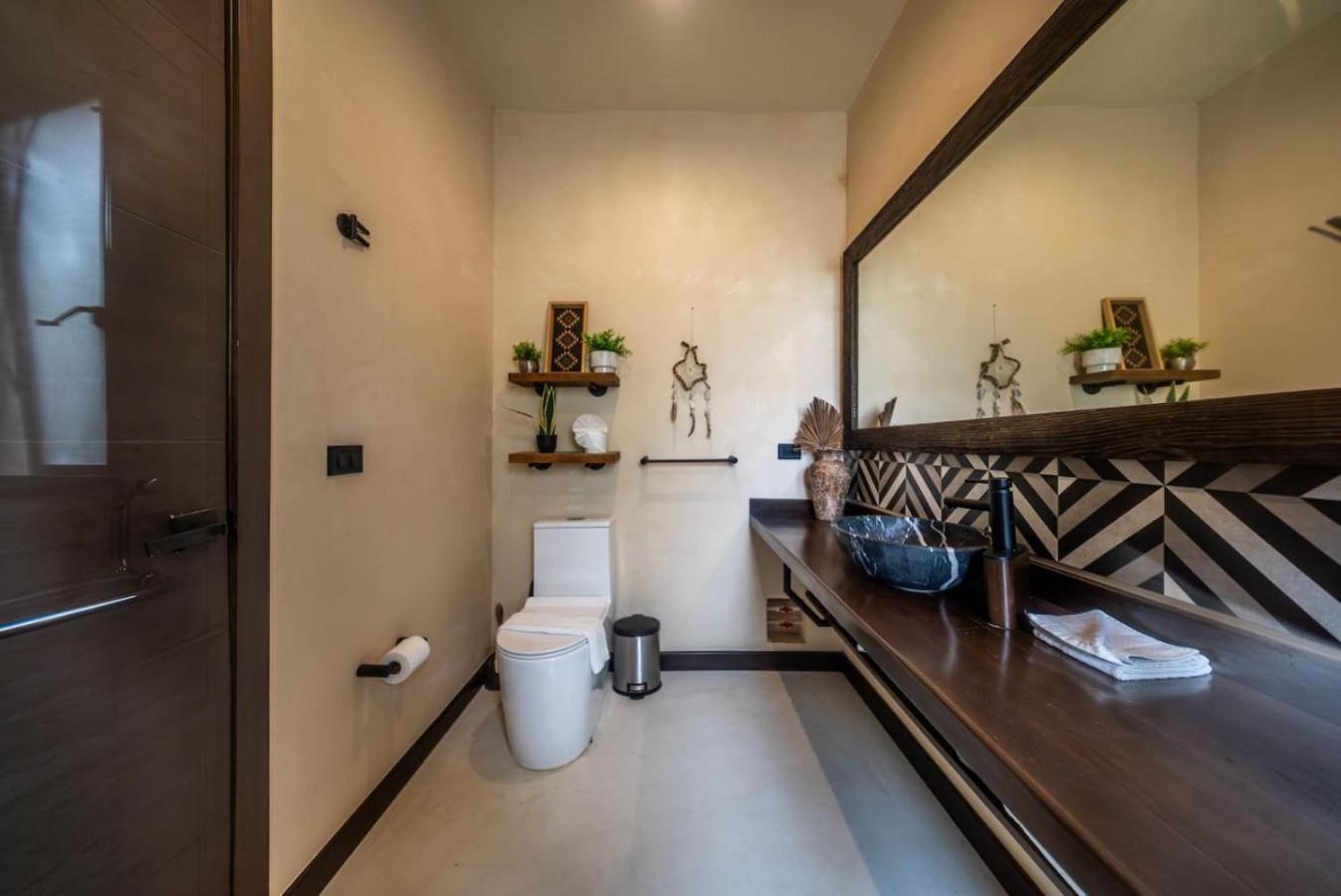 Asana With Stunning Luxury Pool And Private Rooftop *