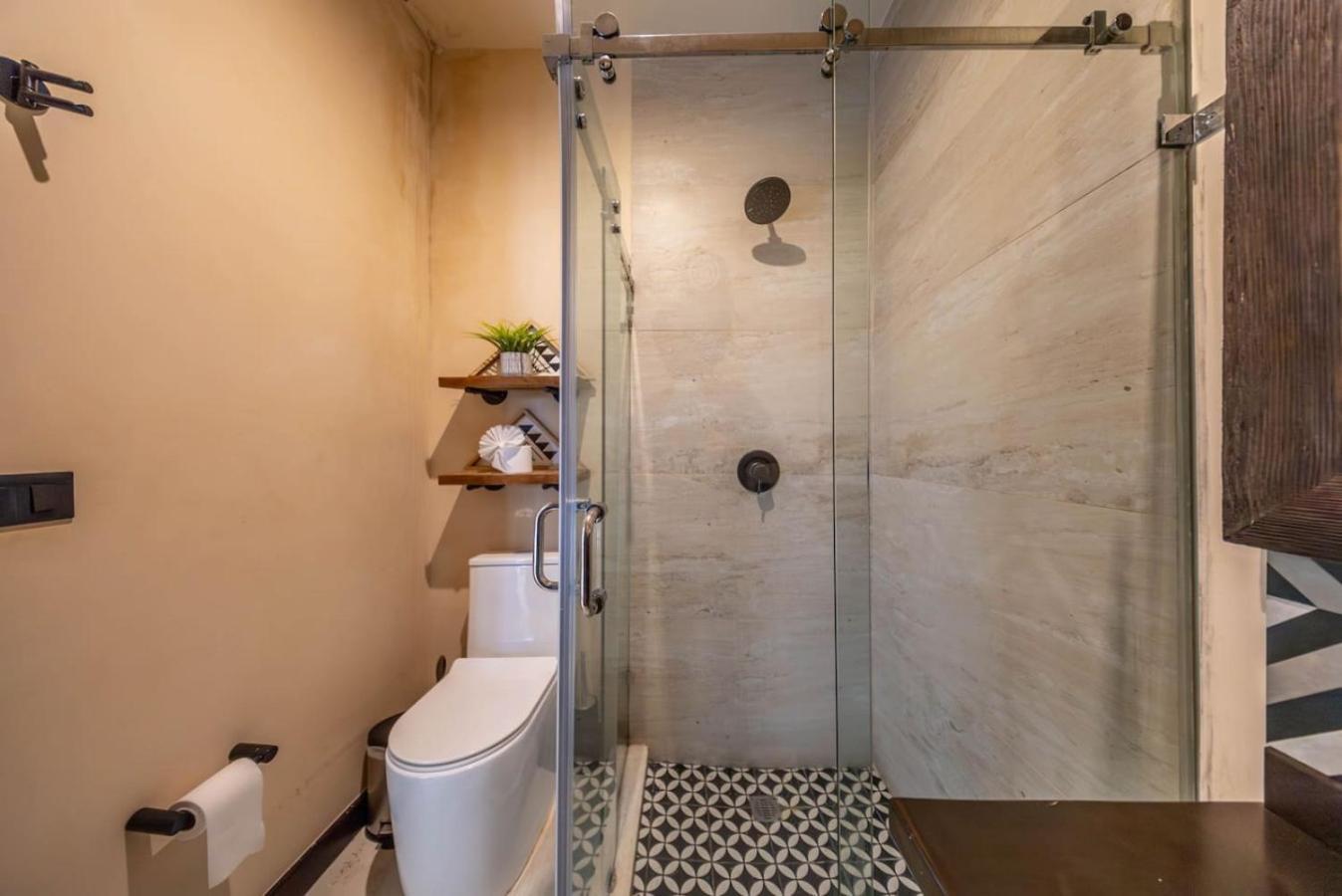 Villa Asana With Stunning Luxury Pool And Private Rooftop