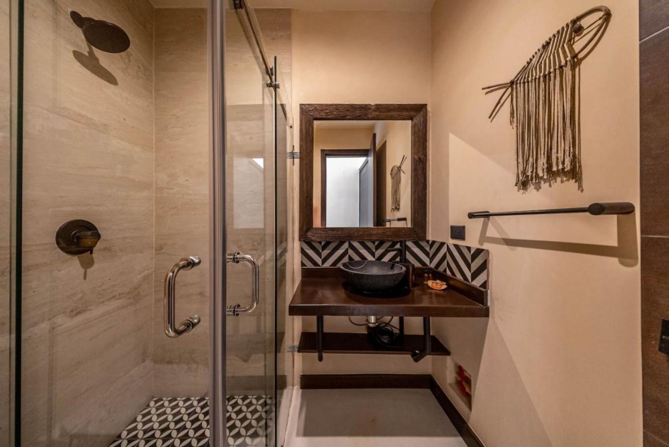 Villa Asana With Stunning Luxury Pool And Private Rooftop *