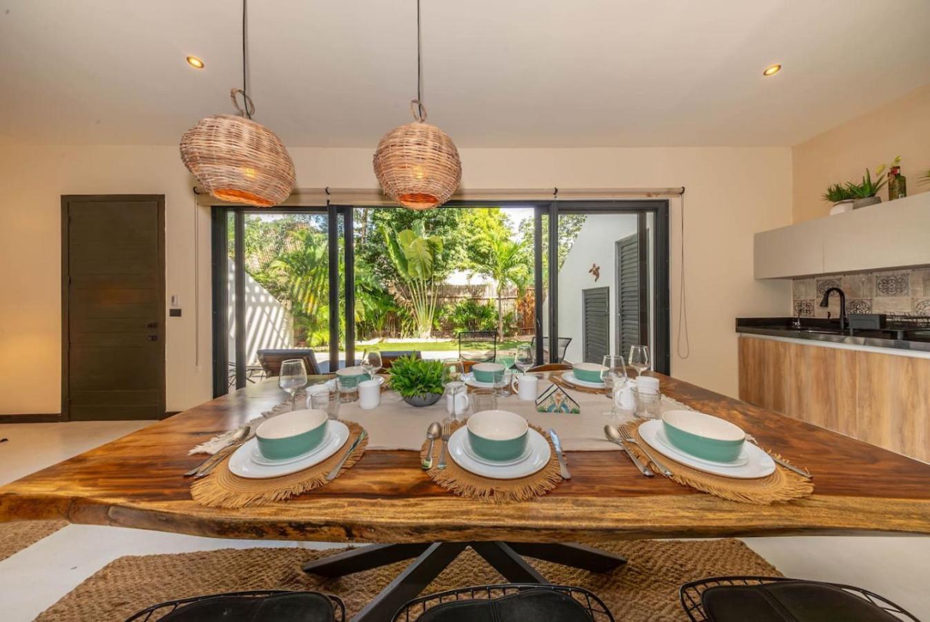 Villa Asana With Stunning Luxury Pool And Private Rooftop *