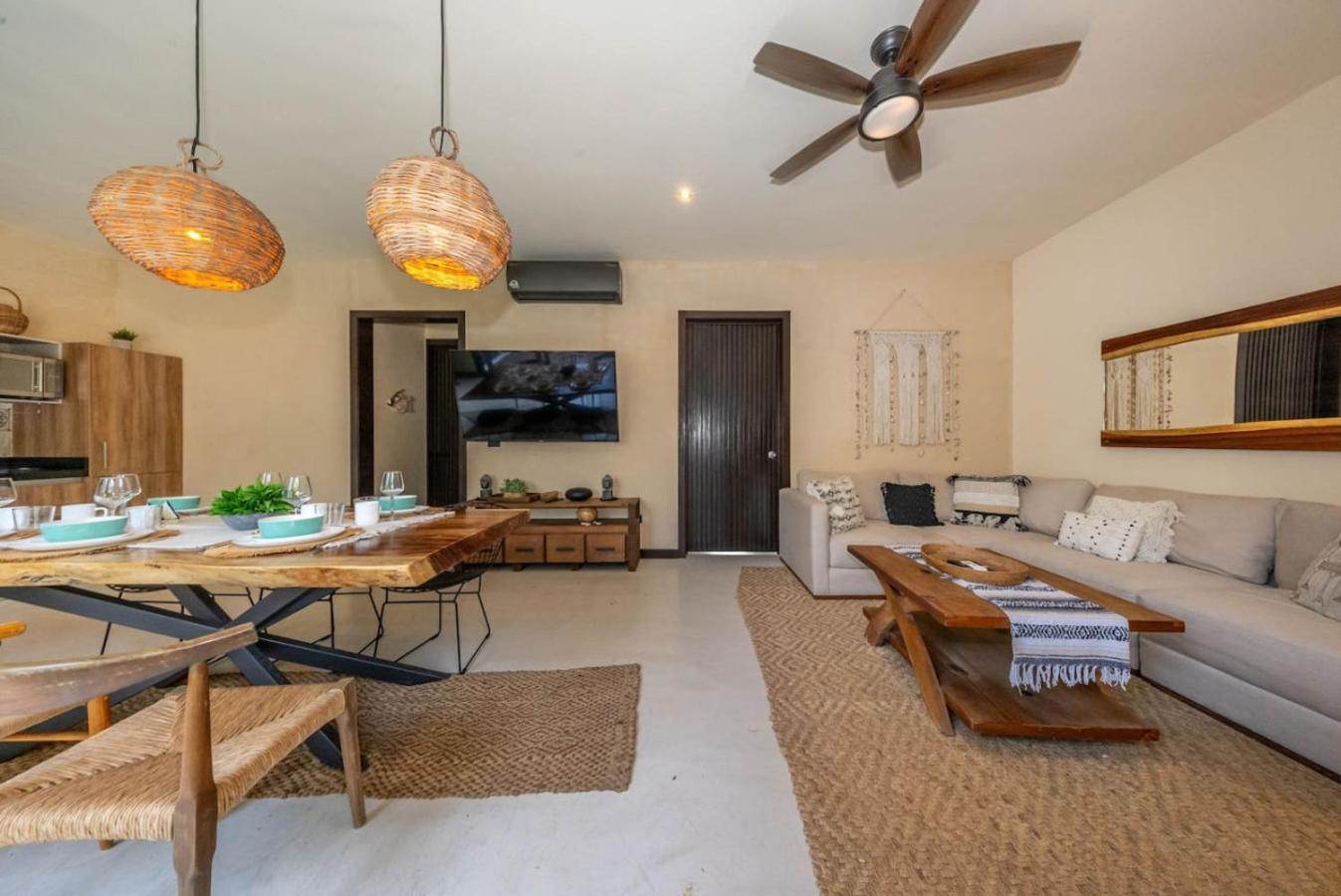 Asana With Stunning Luxury Pool And Private Rooftop