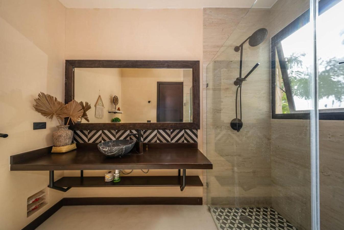 Asana With Stunning Luxury Pool And Private Rooftop Villa *